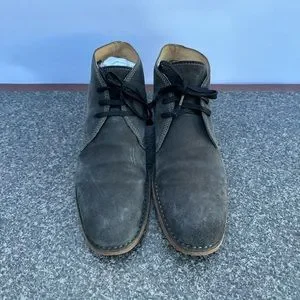 John Varvatos Hand Made in Portugal Suede Chukka Boot Mens Size 10. RARE? John Varvatos Hand Made in Portugal Suede Chukka Boot  main image 4